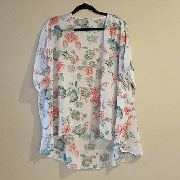 Kimono - Picture 1 of 2